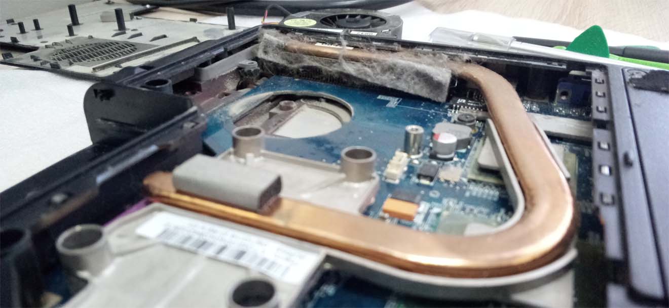 чистка ноутбука Lenovo в Петергофе