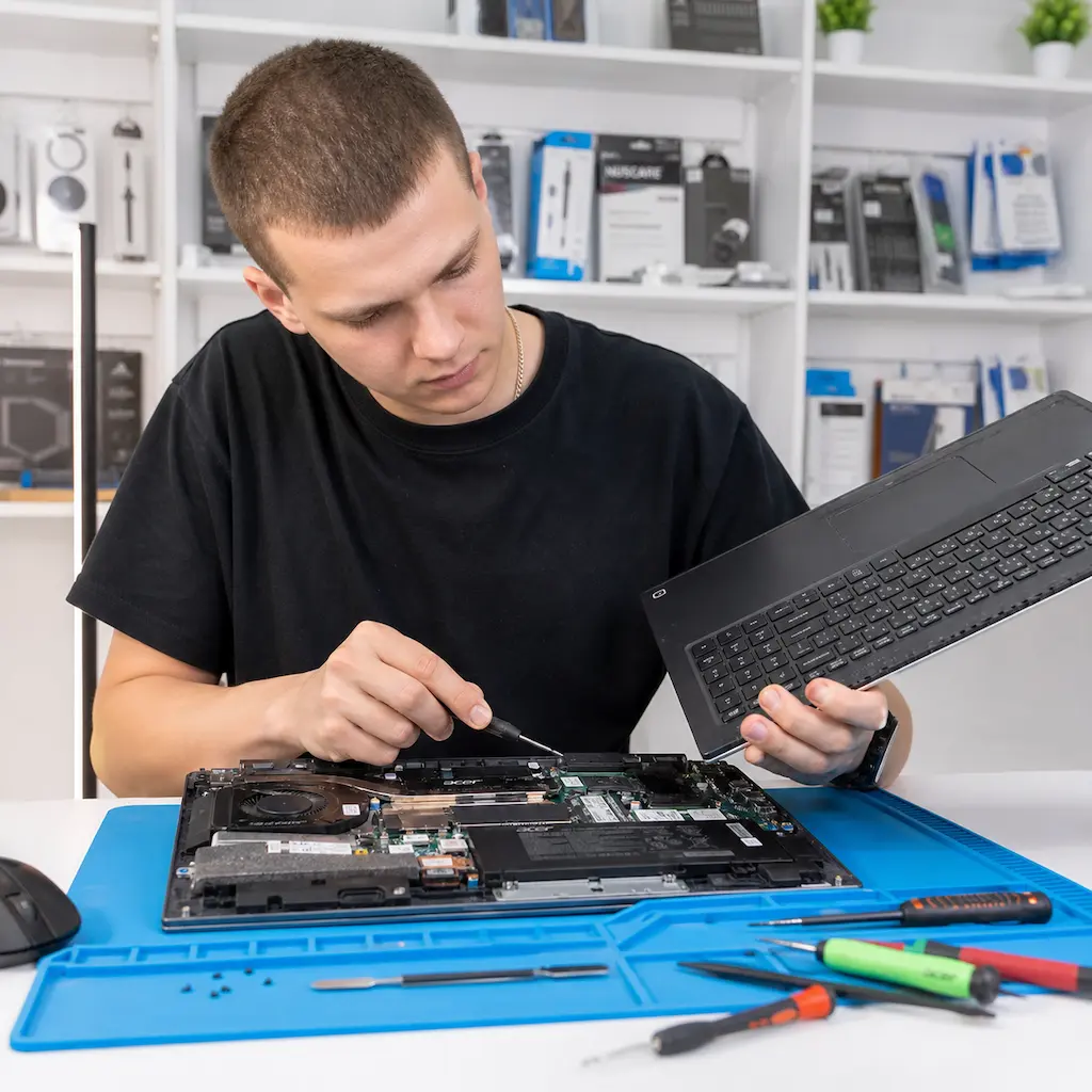 заменить клавиатуру на ноутбуке Acer в Петергофе