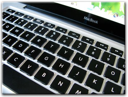 Замена клавиатуры Apple MacBook в Петергофе