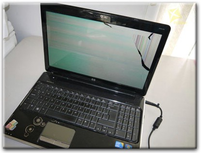 замена матрицы на ноутбуке HP в Петергофе
